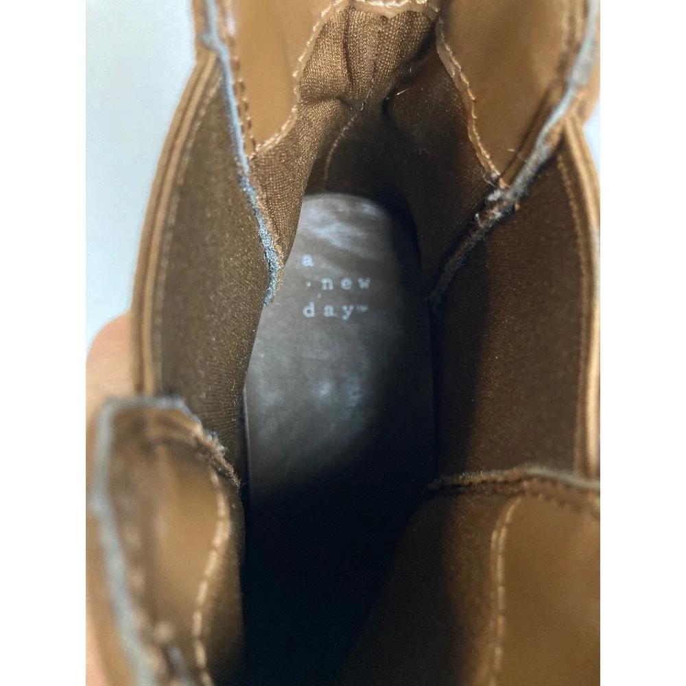 A New Day Chelsea Ankle Boots Womens 8.5 Cognac Brown Faux Suede Block Heel‎